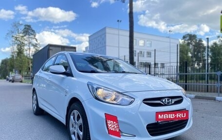 Hyundai Solaris II рестайлинг, 2013 год, 915 000 рублей, 9 фотография