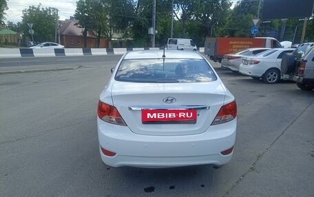 Hyundai Solaris II рестайлинг, 2011 год, 890 000 рублей, 3 фотография