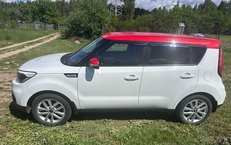 KIA Soul II рестайлинг, 2017 год, 1 590 000 рублей, 5 фотография