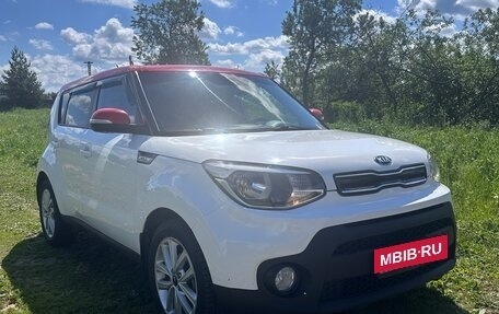 KIA Soul II рестайлинг, 2017 год, 1 590 000 рублей, 3 фотография