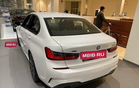 BMW 3 серия, 2021 год, 4 750 000 рублей, 2 фотография