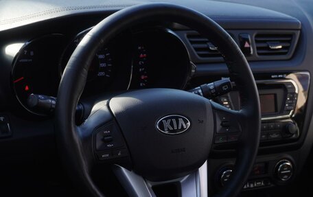 KIA Rio III рестайлинг, 2013 год, 1 088 000 рублей, 18 фотография