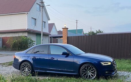 Audi A4, 2014 год, 2 000 000 рублей, 2 фотография