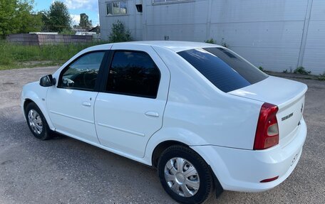 Renault Logan I, 2013 год, 270 000 рублей, 3 фотография