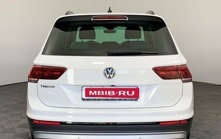 Volkswagen Tiguan II, 2020 год, 3 359 000 рублей, 5 фотография