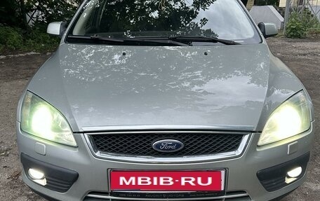 Ford Focus II рестайлинг, 2005 год, 470 000 рублей, 1 фотография