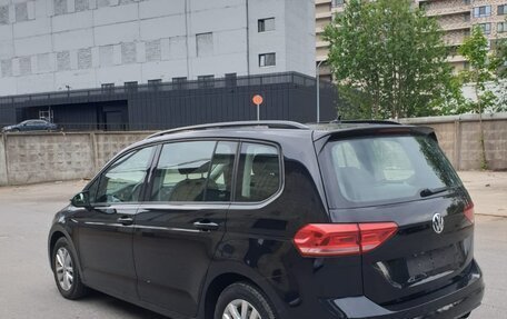 Volkswagen Touran III, 2019 год, 2 270 000 рублей, 6 фотография