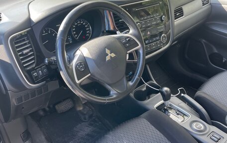 Mitsubishi Outlander III рестайлинг 3, 2013 год, 1 599 999 рублей, 8 фотография