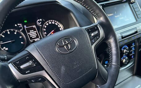Toyota Land Cruiser Prado 150 рестайлинг 2, 2018 год, 5 120 000 рублей, 12 фотография