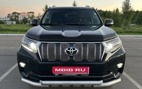 Toyota Land Cruiser Prado 150 рестайлинг 2, 2018 год, 5 120 000 рублей, 32 фотография
