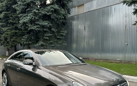 Mercedes-Benz CLS, 2005 год, 1 850 000 рублей, 3 фотография