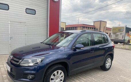 Volkswagen Tiguan I, 2015 год, 1 800 000 рублей, 2 фотография