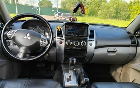 Mitsubishi Pajero Sport II рестайлинг, 2013 год, 1 715 000 рублей, 7 фотография