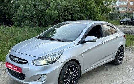 Hyundai Solaris II рестайлинг, 2013 год, 900 000 рублей, 5 фотография