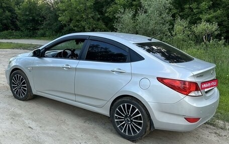 Hyundai Solaris II рестайлинг, 2013 год, 900 000 рублей, 7 фотография