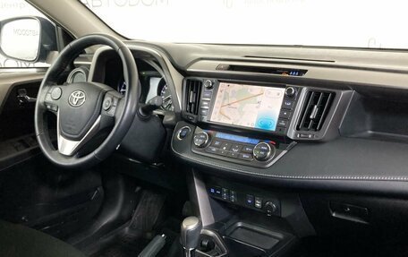 Toyota RAV4, 2018 год, 2 760 000 рублей, 14 фотография