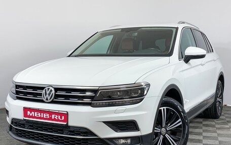 Volkswagen Tiguan II, 2018 год, 3 347 000 рублей, 1 фотография