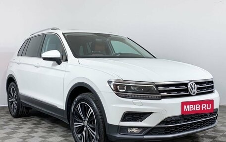 Volkswagen Tiguan II, 2018 год, 3 347 000 рублей, 3 фотография