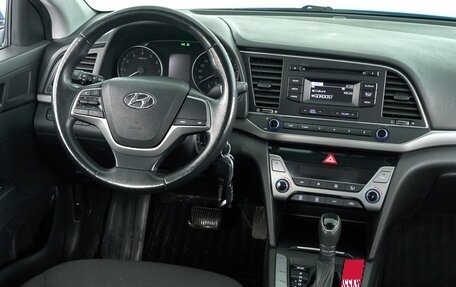 Hyundai Elantra VI рестайлинг, 2017 год, 1 290 000 рублей, 8 фотография