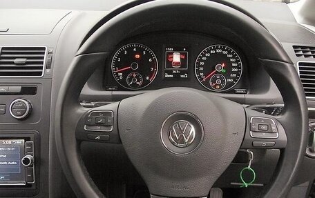 Volkswagen Touran III, 2013 год, 895 000 рублей, 13 фотография