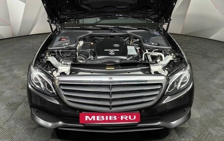 Mercedes-Benz E-Класс, 2018 год, 2 998 000 рублей, 18 фотография