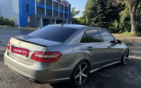 Mercedes-Benz E-Класс, 2011 год, 1 600 000 рублей, 4 фотография