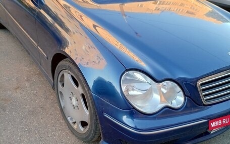 Mercedes-Benz C-Класс, 2005 год, 900 000 рублей, 6 фотография