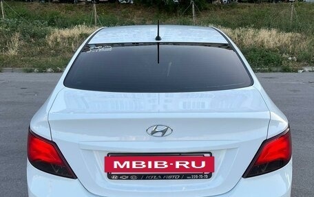 Hyundai Solaris II рестайлинг, 2014 год, 1 000 000 рублей, 8 фотография