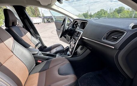 Volvo V40 Cross Country I, 2019 год, 2 576 000 рублей, 7 фотография