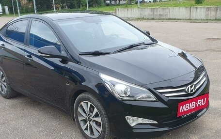 Hyundai Solaris II рестайлинг, 2015 год, 1 250 000 рублей, 3 фотография