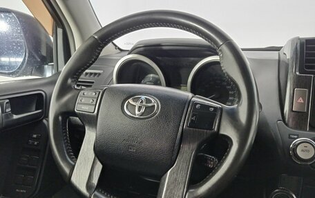 Toyota Land Cruiser Prado 150 рестайлинг 2, 2010 год, 2 890 000 рублей, 9 фотография