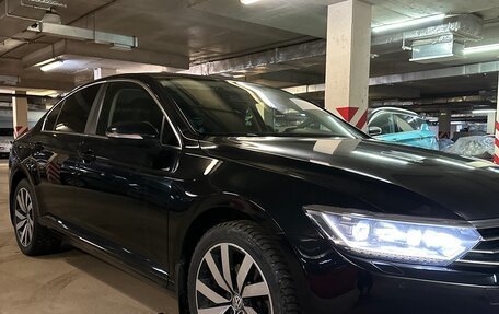 Volkswagen Passat B8 рестайлинг, 2019 год, 2 400 000 рублей, 3 фотография