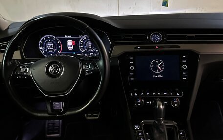 Volkswagen Passat B8 рестайлинг, 2019 год, 2 400 000 рублей, 14 фотография