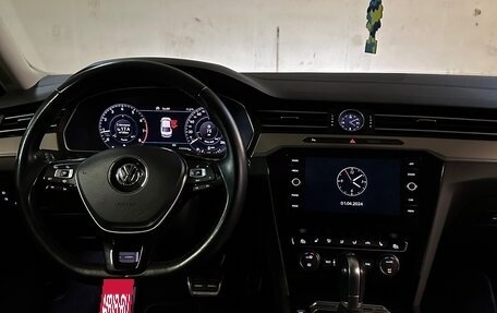Volkswagen Passat B8 рестайлинг, 2019 год, 2 400 000 рублей, 16 фотография