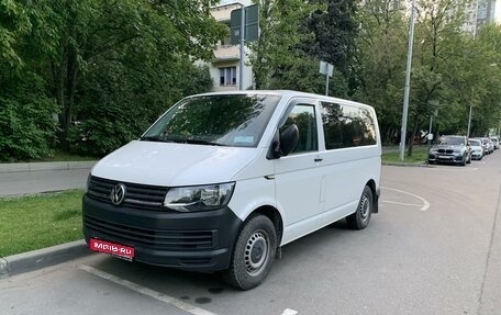 Volkswagen Transporter T6 рестайлинг, 2016 год, 2 550 000 рублей, 1 фотография