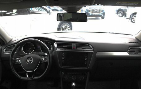 Volkswagen Tiguan II, 2020 год, 2 860 000 рублей, 11 фотография