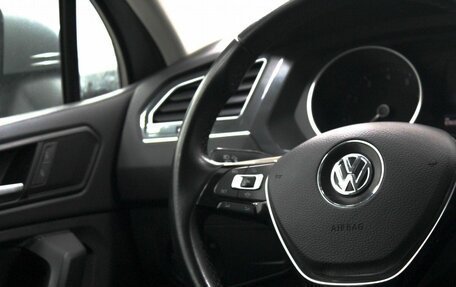 Volkswagen Tiguan II, 2020 год, 2 860 000 рублей, 19 фотография