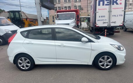 Hyundai Solaris II рестайлинг, 2014 год, 920 000 рублей, 2 фотография