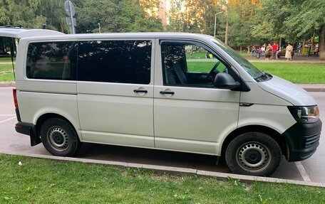 Volkswagen Transporter T6 рестайлинг, 2016 год, 2 550 000 рублей, 4 фотография