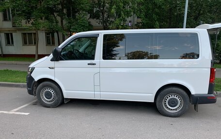 Volkswagen Transporter T6 рестайлинг, 2016 год, 2 550 000 рублей, 5 фотография