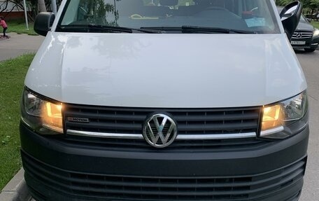 Volkswagen Transporter T6 рестайлинг, 2016 год, 2 550 000 рублей, 2 фотография