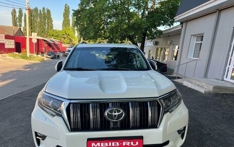 Toyota Land Cruiser Prado 150 рестайлинг 2, 2018 год, 5 500 000 рублей, 1 фотография