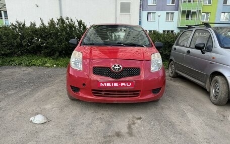 Toyota Yaris III рестайлинг, 2008 год, 370 000 рублей, 1 фотография