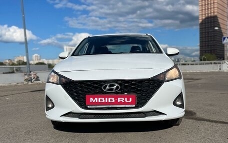 Hyundai Solaris II рестайлинг, 2020 год, 1 200 000 рублей, 1 фотография