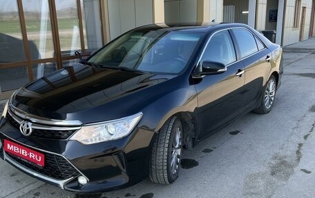 Toyota Camry, 2016 год, 2 100 000 рублей, 1 фотография