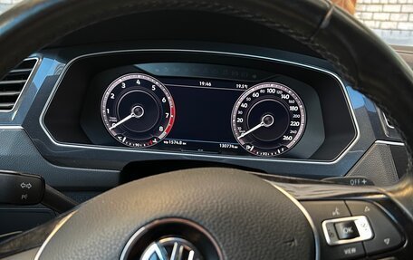 Volkswagen Tiguan II, 2018 год, 2 800 000 рублей, 9 фотография