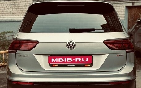 Volkswagen Tiguan II, 2018 год, 2 800 000 рублей, 4 фотография