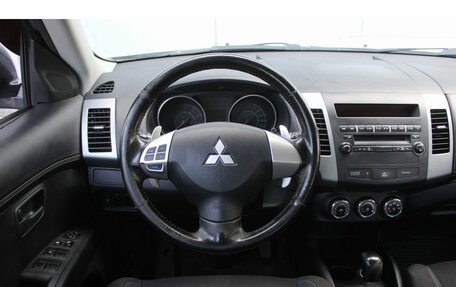 Mitsubishi Outlander III рестайлинг 3, 2011 год, 1 299 000 рублей, 9 фотография
