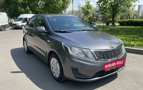 KIA Rio III рестайлинг, 2013 год, 900 000 рублей, 3 фотография