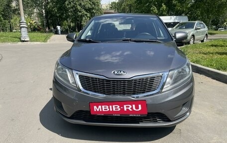 KIA Rio III рестайлинг, 2013 год, 900 000 рублей, 2 фотография